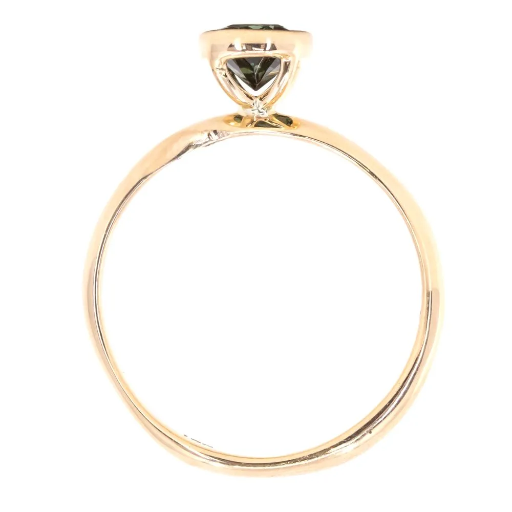 0.92ct Oval Sapphire Bezel Set Alluvial Solitaire In 14k Yellow Gold