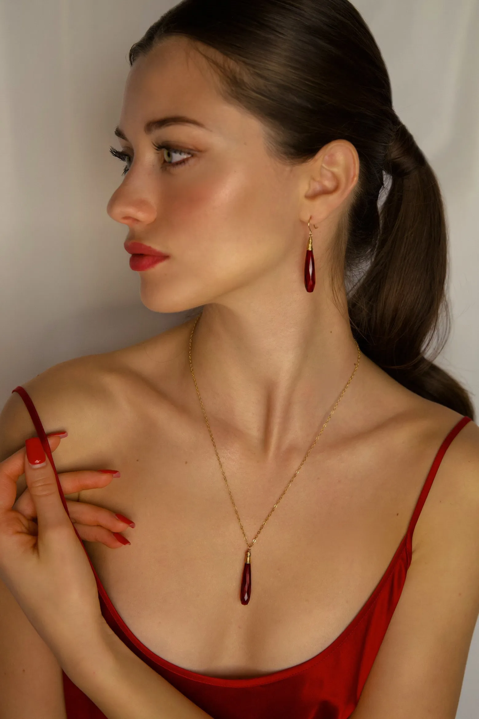 Daria Red Necklace