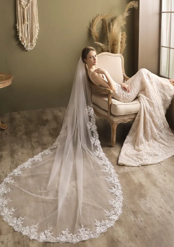 Elizabeth | Lace Long Veil