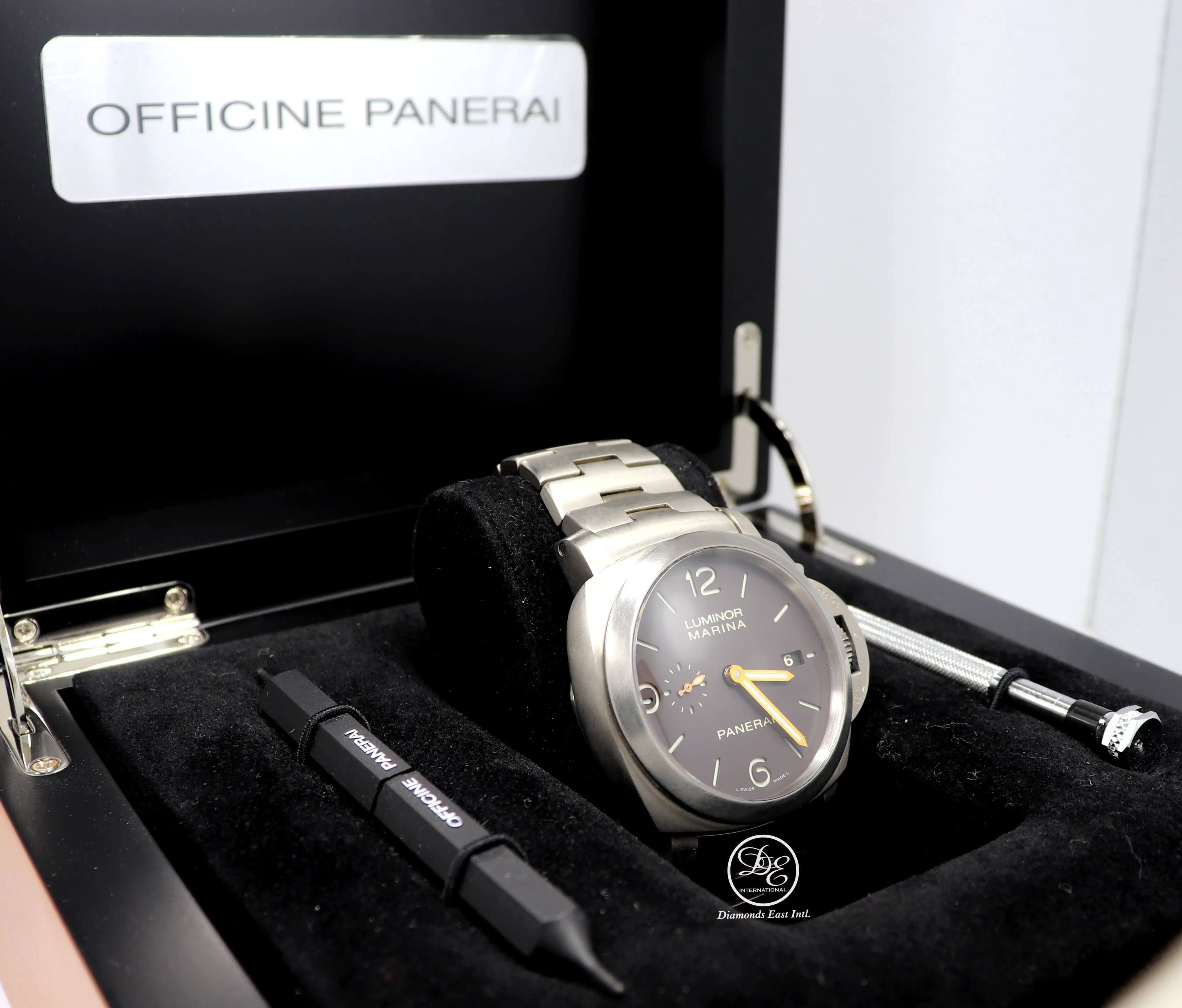 PANERAI Luminor Marina 1950 3 Days PAM352 Titanium Bracelet 44mm Automatic Watch Mint Box Papers