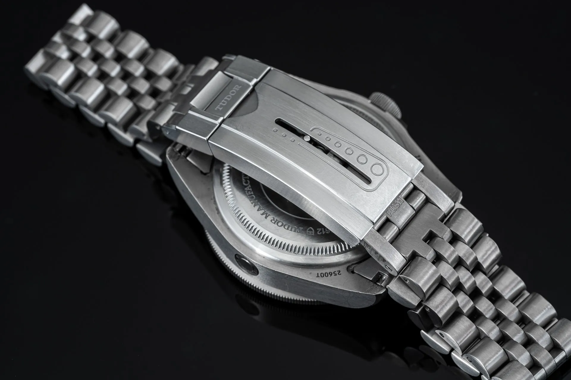 Titanium Executive Bracelet for LARGER WRIST (for the Tudor Pelagos 42mm)