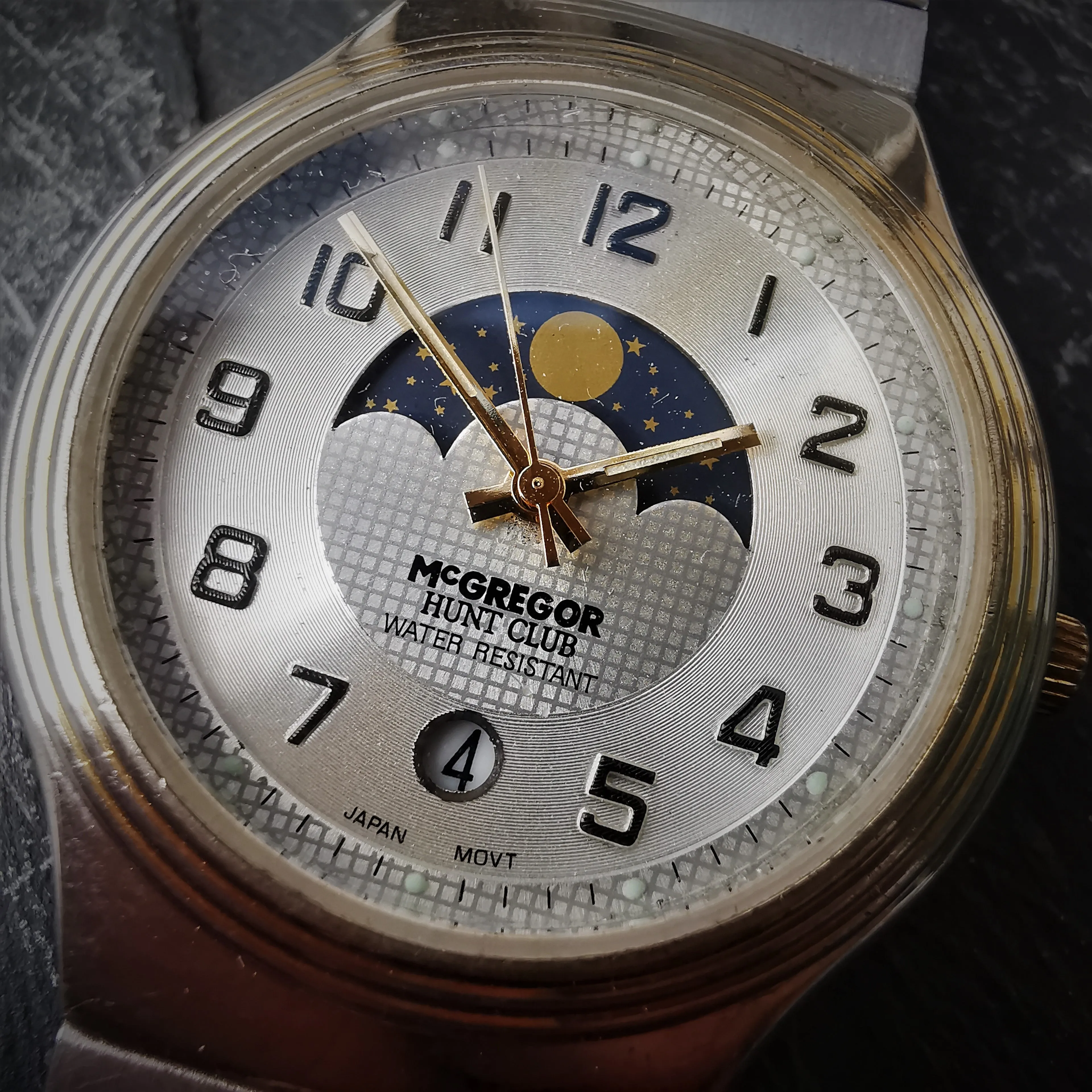 Vintage McGREGOR 'Hunt Club' Unisex Quartz Watch - With Moon And Sun Dial